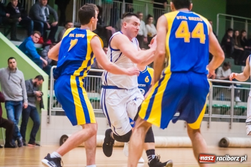 Zdjęcie w galerii na portalu naszraciborz.pl: Koszykówka: Ofensywa zmiażdżyła brzeską Stal wiadomości z regionu