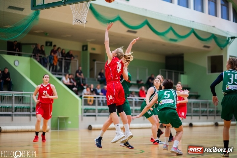 Zdjęcie w galerii na portalu naszraciborz.pl: Biała Gwiazda lepsza od raciborzanek. Zdecydowała trzecia kwarta wiadomości z regionu