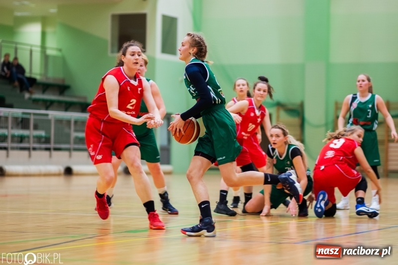 Zdjęcie w galerii na portalu naszraciborz.pl: Biała Gwiazda lepsza od raciborzanek. Zdecydowała trzecia kwarta wiadomości z regionu