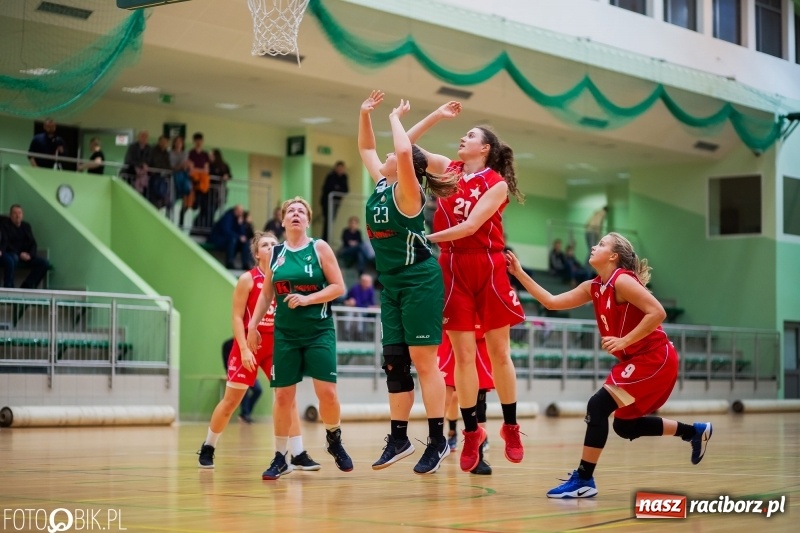 Zdjęcie w galerii na portalu naszraciborz.pl: Biała Gwiazda lepsza od raciborzanek. Zdecydowała trzecia kwarta wiadomości z regionu