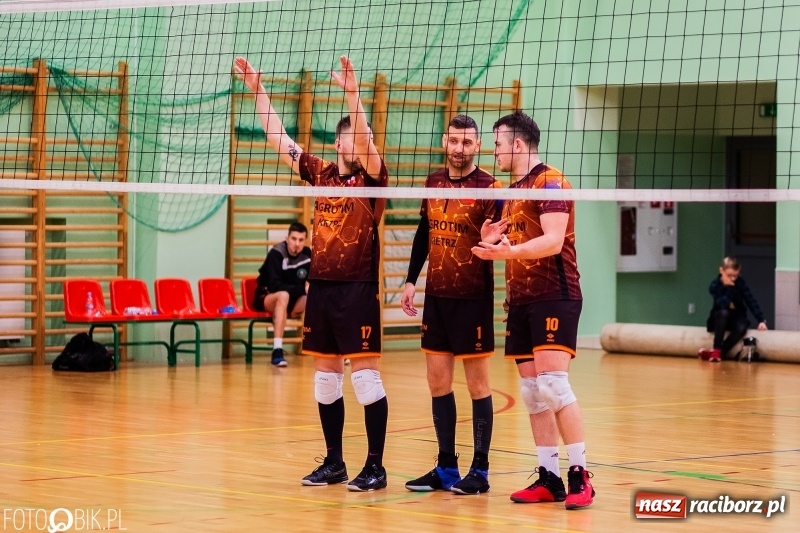 Zdjęcie w galerii na portalu naszraciborz.pl: RLPS: Gładkie zwycięstwo Leśnej Perły wiadomości z regionu