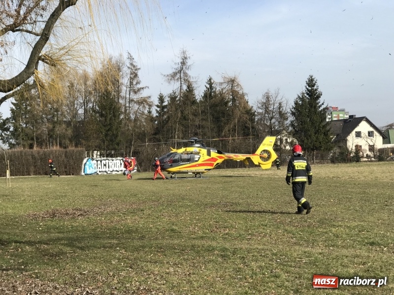 Zdjęcie w galerii na portalu naszraciborz.pl: Śmigłowiec LPR lądował dziś na ul. Czarnieckiego FOTO i WIDEO wiadomości z regionu