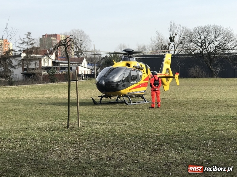 Zdjęcie w galerii na portalu naszraciborz.pl: Śmigłowiec LPR lądował dziś na ul. Czarnieckiego FOTO i WIDEO wiadomości z regionu