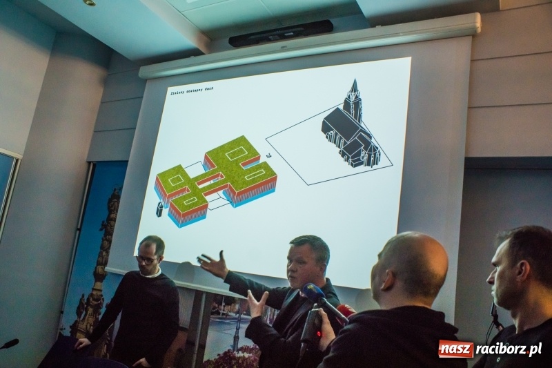 Zdjęcie w galerii na portalu naszraciborz.pl: Rakieta i czyste powietrze, czyli 100 dni prezydenta Dariusza Polowego  wiadomości z regionu