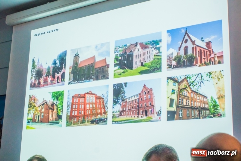 Zdjęcie w galerii na portalu naszraciborz.pl: Rakieta i czyste powietrze, czyli 100 dni prezydenta Dariusza Polowego  wiadomości z regionu