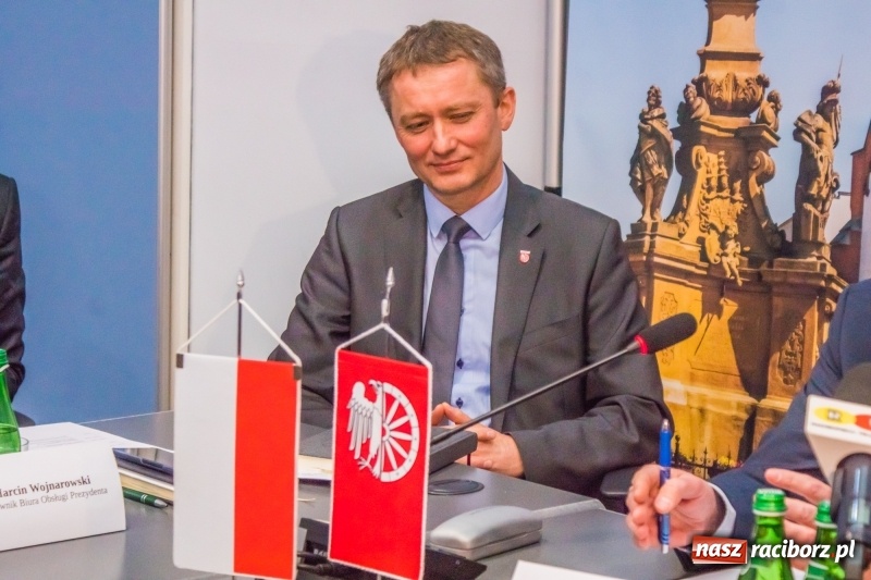 Zdjęcie w galerii na portalu naszraciborz.pl: Rakieta i czyste powietrze, czyli 100 dni prezydenta Dariusza Polowego  wiadomości z regionu