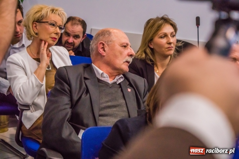 Zdjęcie w galerii na portalu naszraciborz.pl: Rakieta i czyste powietrze, czyli 100 dni prezydenta Dariusza Polowego  wiadomości z regionu