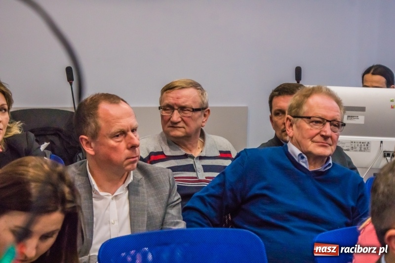 Zdjęcie w galerii na portalu naszraciborz.pl: Rakieta i czyste powietrze, czyli 100 dni prezydenta Dariusza Polowego  wiadomości z regionu