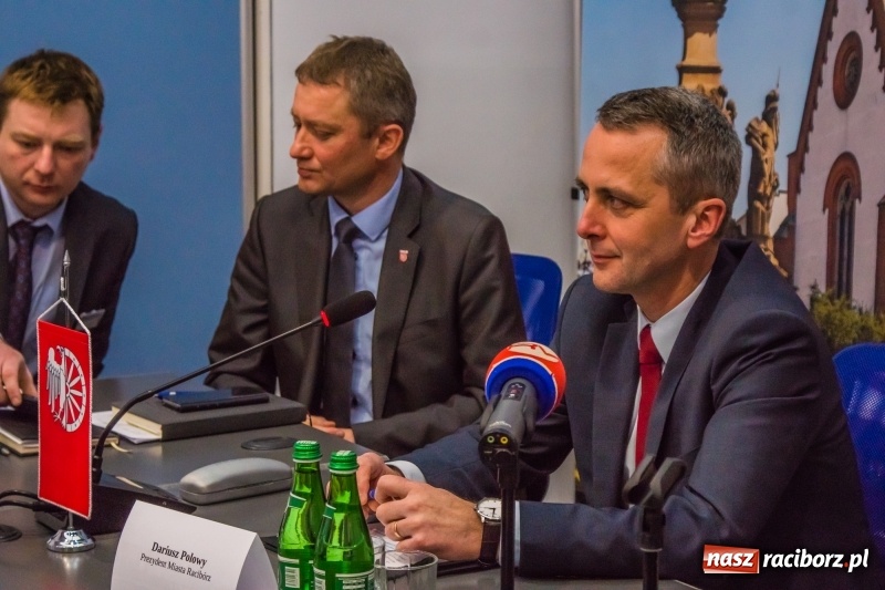 Zdjęcie w galerii na portalu naszraciborz.pl: Rakieta i czyste powietrze, czyli 100 dni prezydenta Dariusza Polowego  wiadomości z regionu