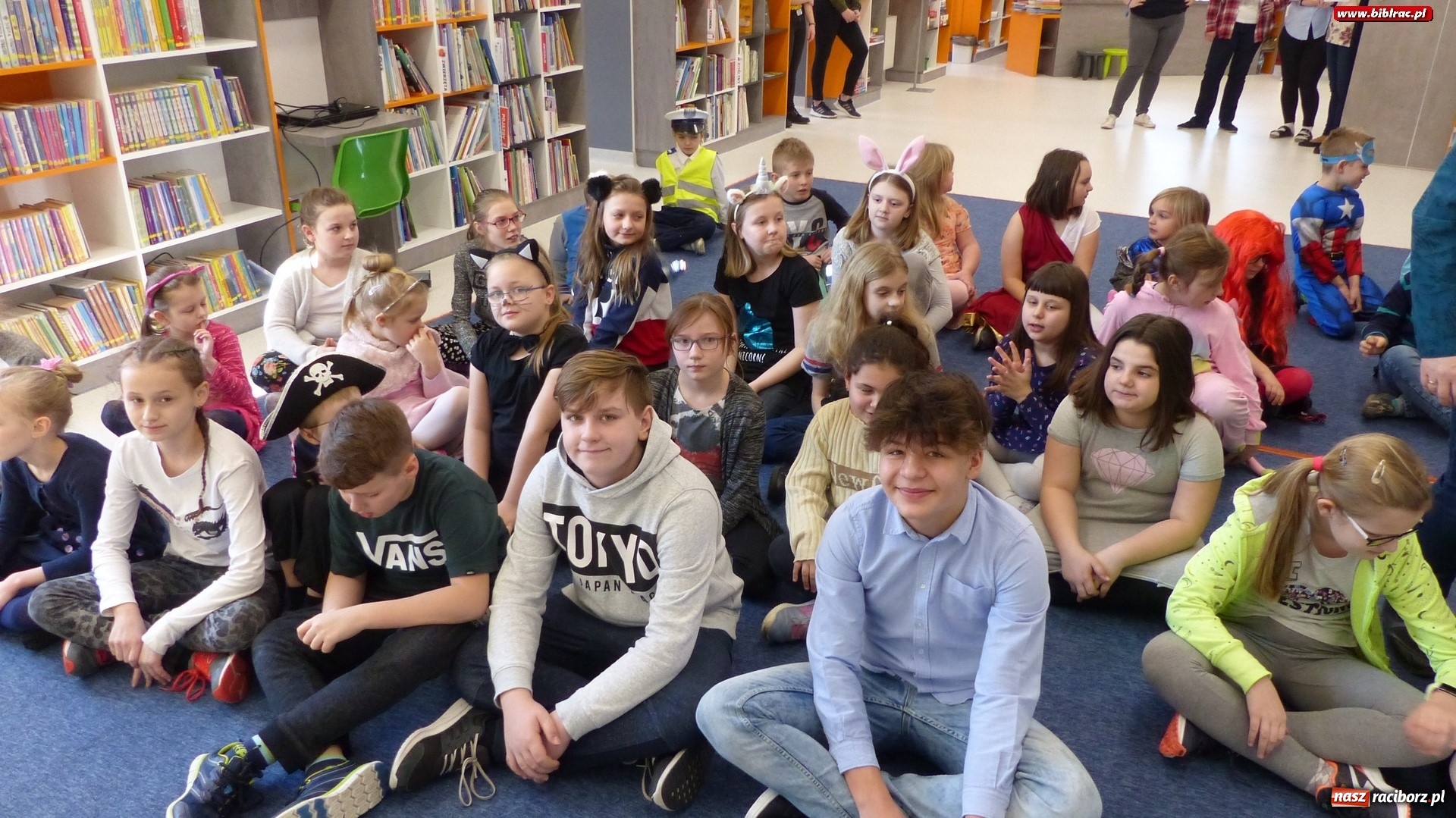 Zdjęcie w galerii na portalu naszraciborz.pl: Mądra Mysz gościem raciborskiej biblioteki wiadomości z regionu