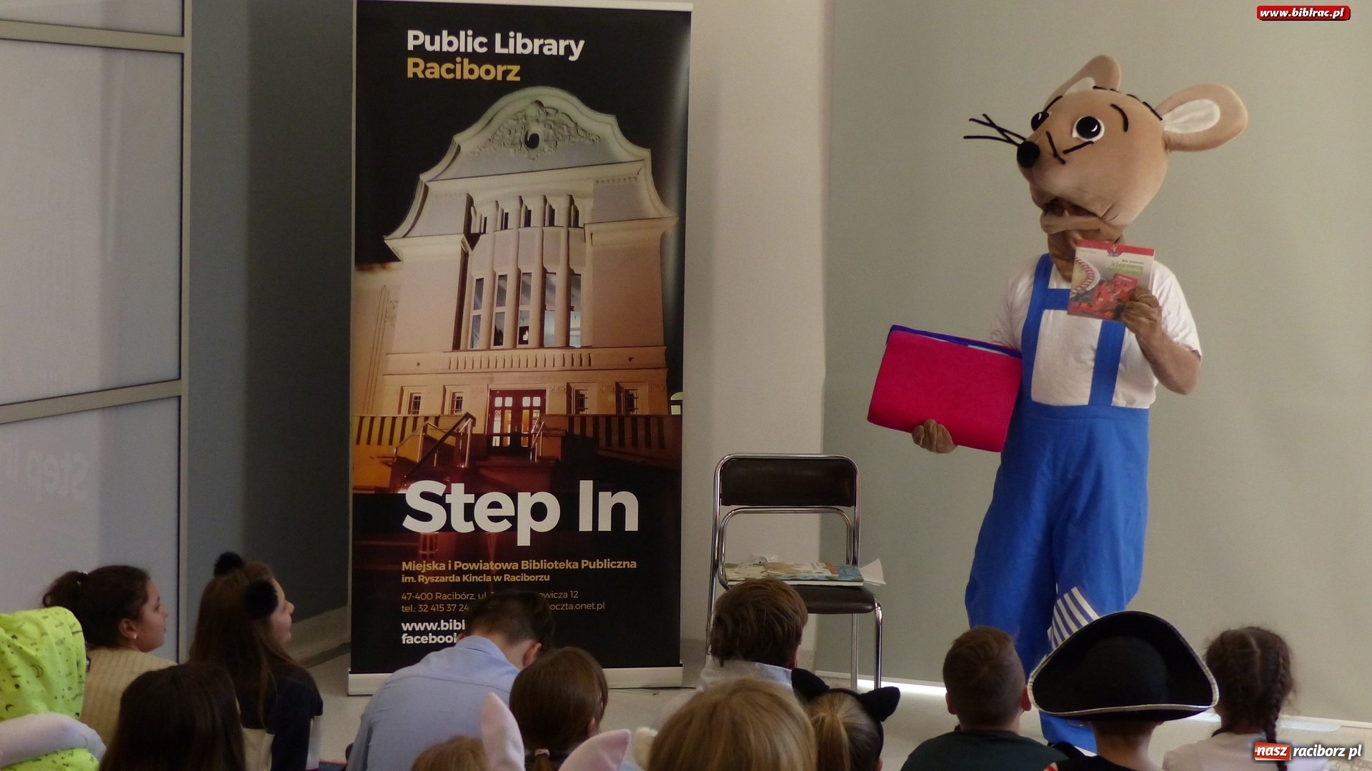 Zdjęcie w galerii na portalu naszraciborz.pl: Mądra Mysz gościem raciborskiej biblioteki wiadomości z regionu