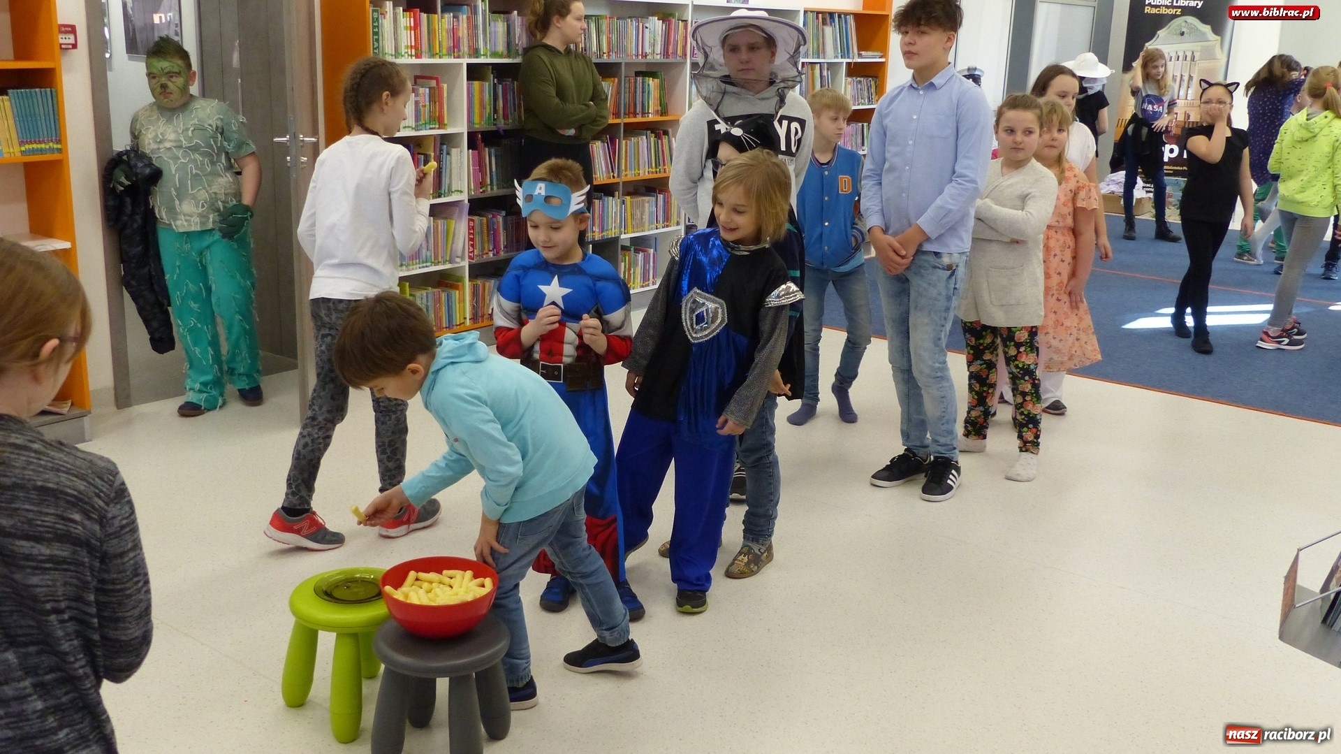 Zdjęcie w galerii na portalu naszraciborz.pl: Mądra Mysz gościem raciborskiej biblioteki wiadomości z regionu
