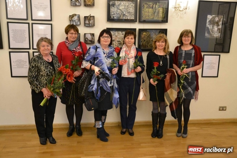 Zdjęcie w galerii na portalu naszraciborz.pl: Utkane z myśli - blisko siebie. Finisaż wystawy na Zamku Piastowskim  wiadomości z regionu