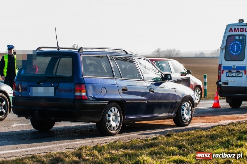 Zdjęcie w galerii na portalu naszraciborz.pl: 85-letni kierowca spowodował kolizję na drodze do Samborowic FOTO wiadomości z regionu