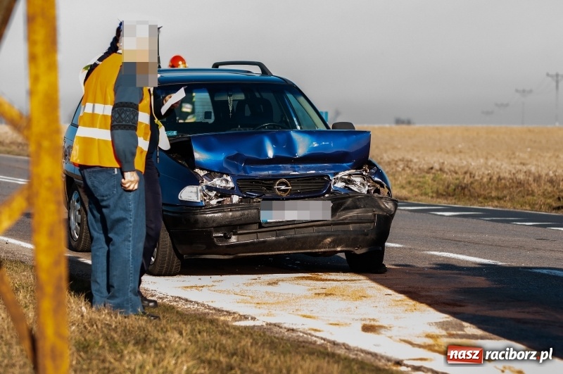 Zdjęcie w galerii na portalu naszraciborz.pl: 85-letni kierowca spowodował kolizję na drodze do Samborowic FOTO wiadomości z regionu