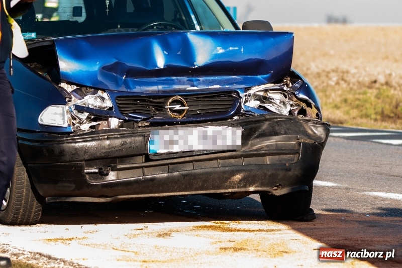 Zdjęcie w galerii na portalu naszraciborz.pl: 85-letni kierowca spowodował kolizję na drodze do Samborowic FOTO wiadomości z regionu