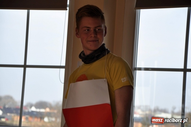 Zdjęcie w galerii na portalu naszraciborz.pl: Rumba i święty wulkan. Feryjna akcja ZHP  wiadomości z regionu