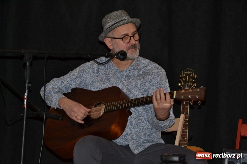 Zdjęcie w galerii na portalu naszraciborz.pl: Koncert Jimmy Burns’ Birthday Party na Zamku Piastowskim za nami  wiadomości z regionu