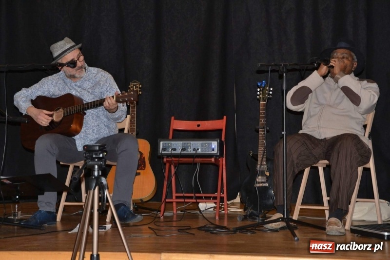 Zdjęcie w galerii na portalu naszraciborz.pl: Koncert Jimmy Burns’ Birthday Party na Zamku Piastowskim za nami  wiadomości z regionu