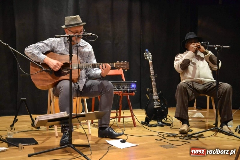 Zdjęcie w galerii na portalu naszraciborz.pl: Koncert Jimmy Burns’ Birthday Party na Zamku Piastowskim za nami  wiadomości z regionu