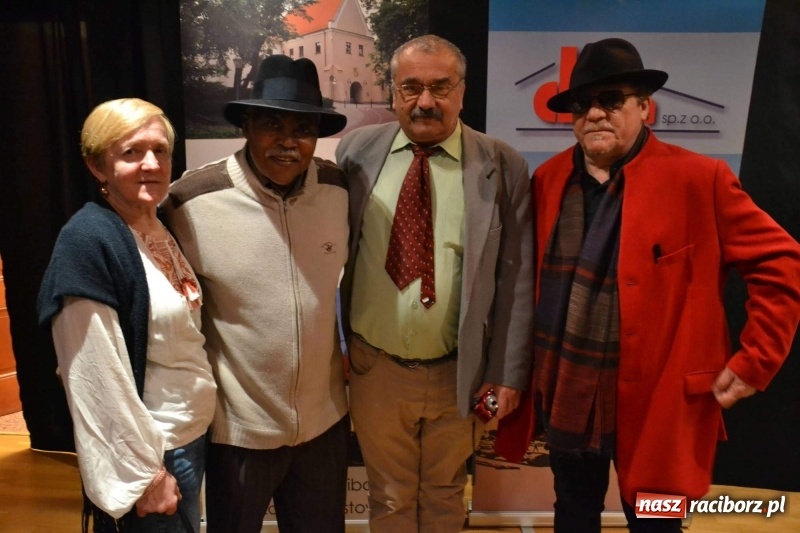 Zdjęcie w galerii na portalu naszraciborz.pl: Koncert Jimmy Burns’ Birthday Party na Zamku Piastowskim za nami  wiadomości z regionu