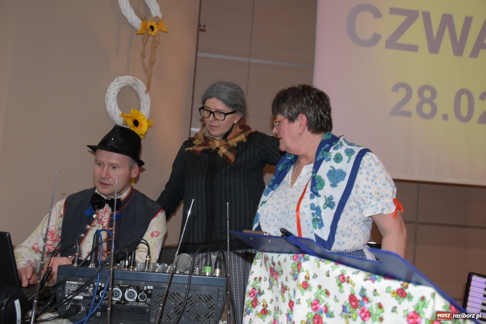 Zdjęcie w galerii na portalu naszraciborz.pl: Bez liczenia kalorii. Pół tysiąca pączków na tłustym czwartku w Tworkowie  wiadomości z regionu