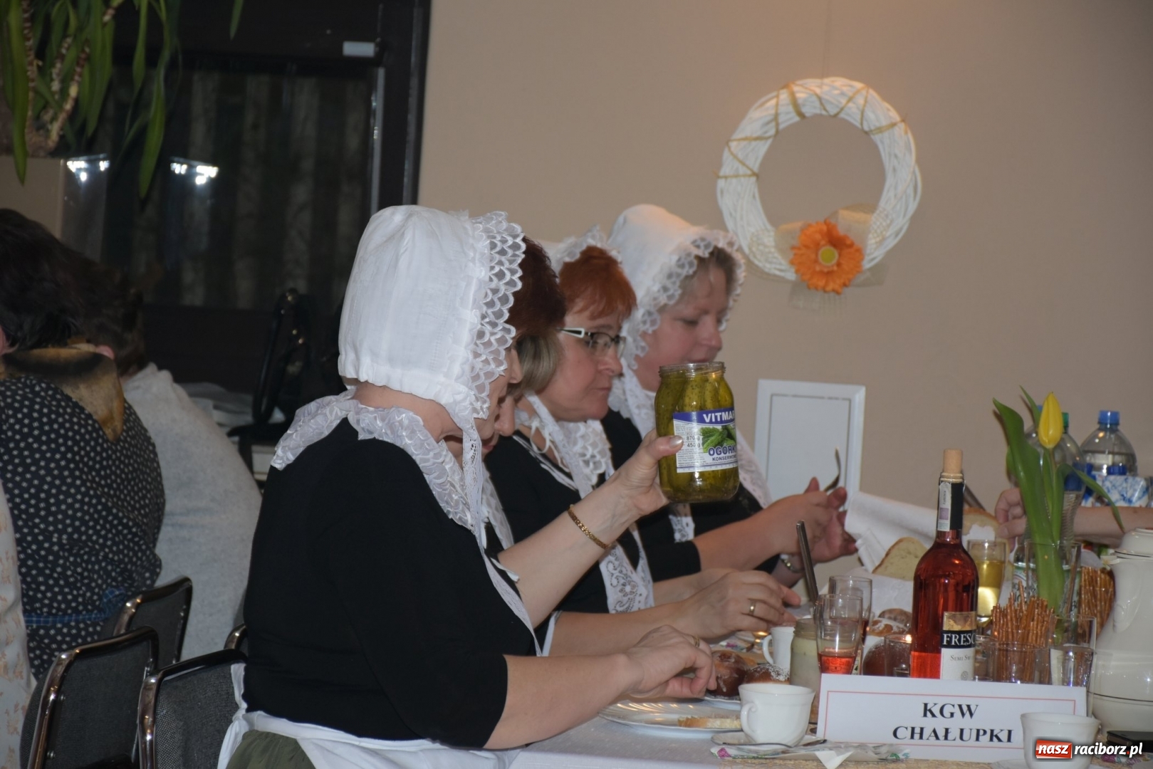 Zdjęcie w galerii na portalu naszraciborz.pl: Bez liczenia kalorii. Pół tysiąca pączków na tłustym czwartku w Tworkowie  wiadomości z regionu