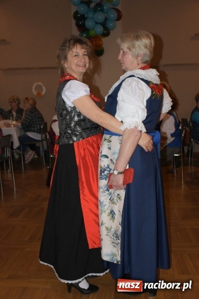 Zdjęcie w galerii na portalu naszraciborz.pl: Bez liczenia kalorii. Pół tysiąca pączków na tłustym czwartku w Tworkowie  wiadomości z regionu