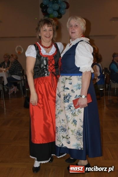 Zdjęcie w galerii na portalu naszraciborz.pl: Bez liczenia kalorii. Pół tysiąca pączków na tłustym czwartku w Tworkowie  wiadomości z regionu