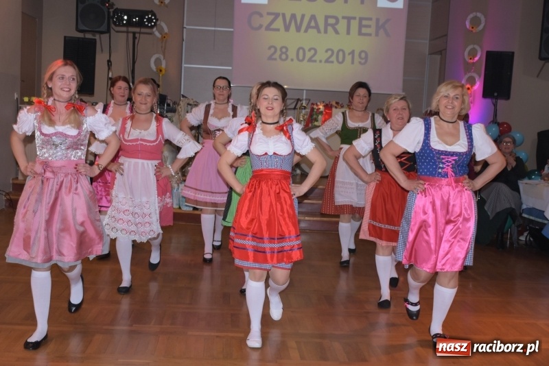 Zdjęcie w galerii na portalu naszraciborz.pl: Bez liczenia kalorii. Pół tysiąca pączków na tłustym czwartku w Tworkowie  wiadomości z regionu