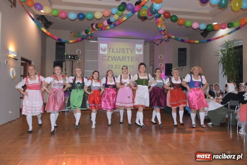 Zdjęcie w galerii na portalu naszraciborz.pl: Bez liczenia kalorii. Pół tysiąca pączków na tłustym czwartku w Tworkowie  wiadomości z regionu