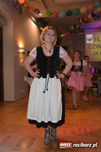 Zdjęcie w galerii na portalu naszraciborz.pl: Bez liczenia kalorii. Pół tysiąca pączków na tłustym czwartku w Tworkowie  wiadomości z regionu