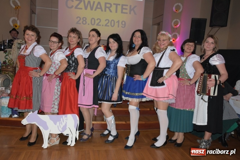 Zdjęcie w galerii na portalu naszraciborz.pl: Bez liczenia kalorii. Pół tysiąca pączków na tłustym czwartku w Tworkowie  wiadomości z regionu