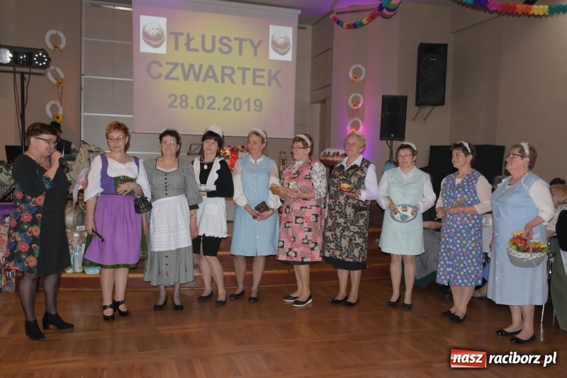 Zdjęcie w galerii na portalu naszraciborz.pl: Bez liczenia kalorii. Pół tysiąca pączków na tłustym czwartku w Tworkowie  wiadomości z regionu