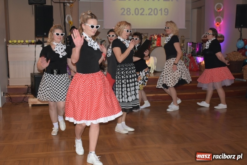 Zdjęcie w galerii na portalu naszraciborz.pl: Bez liczenia kalorii. Pół tysiąca pączków na tłustym czwartku w Tworkowie  wiadomości z regionu