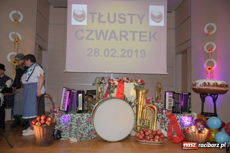 Zdjęcie w galerii na portalu naszraciborz.pl: Bez liczenia kalorii. Pół tysiąca pączków na tłustym czwartku w Tworkowie  wiadomości z regionu