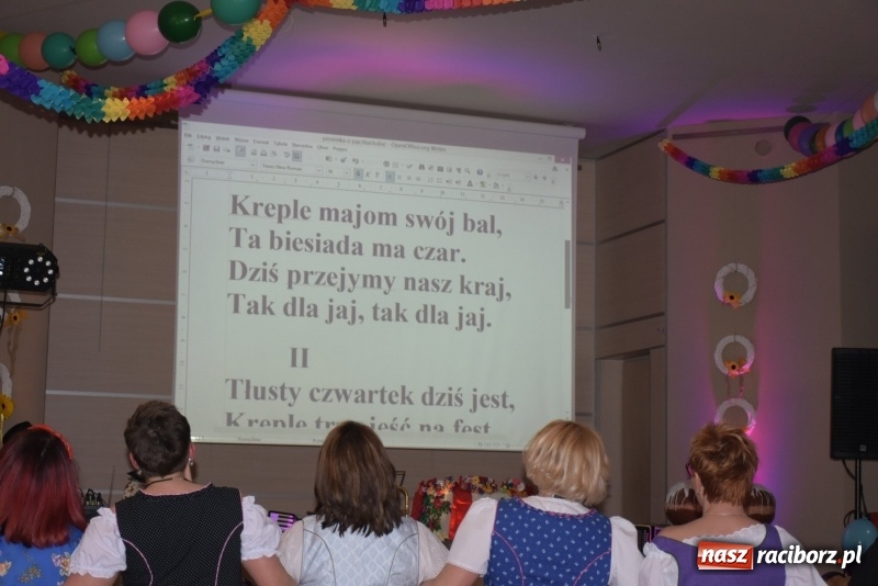 Zdjęcie w galerii na portalu naszraciborz.pl: Bez liczenia kalorii. Pół tysiąca pączków na tłustym czwartku w Tworkowie  wiadomości z regionu