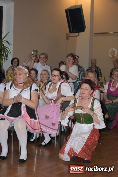 Zdjęcie w galerii na portalu naszraciborz.pl: Bez liczenia kalorii. Pół tysiąca pączków na tłustym czwartku w Tworkowie  wiadomości z regionu