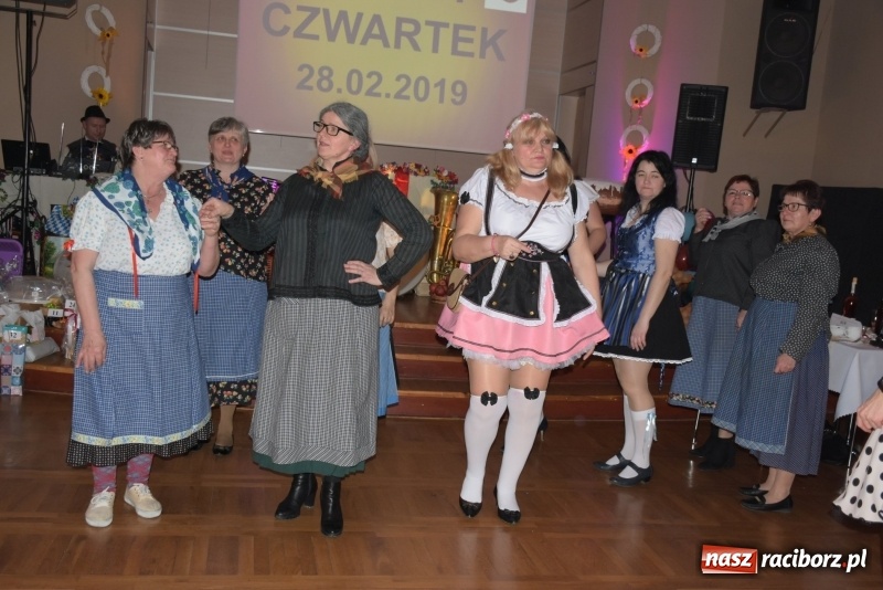 Zdjęcie w galerii na portalu naszraciborz.pl: Bez liczenia kalorii. Pół tysiąca pączków na tłustym czwartku w Tworkowie  wiadomości z regionu