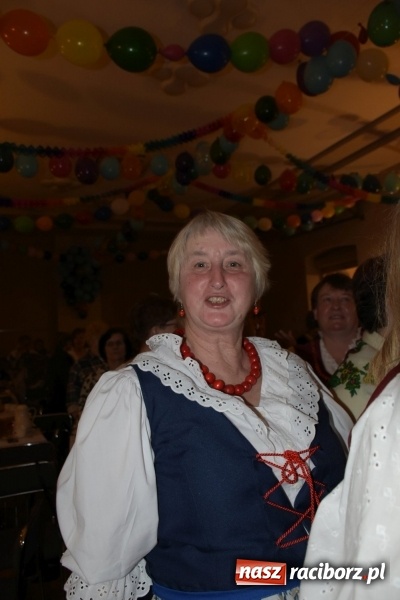 Zdjęcie w galerii na portalu naszraciborz.pl: Bez liczenia kalorii. Pół tysiąca pączków na tłustym czwartku w Tworkowie  wiadomości z regionu