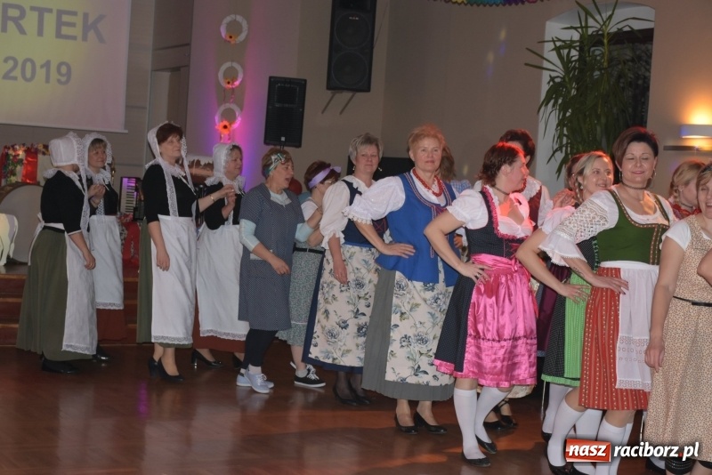 Zdjęcie w galerii na portalu naszraciborz.pl: Bez liczenia kalorii. Pół tysiąca pączków na tłustym czwartku w Tworkowie  wiadomości z regionu