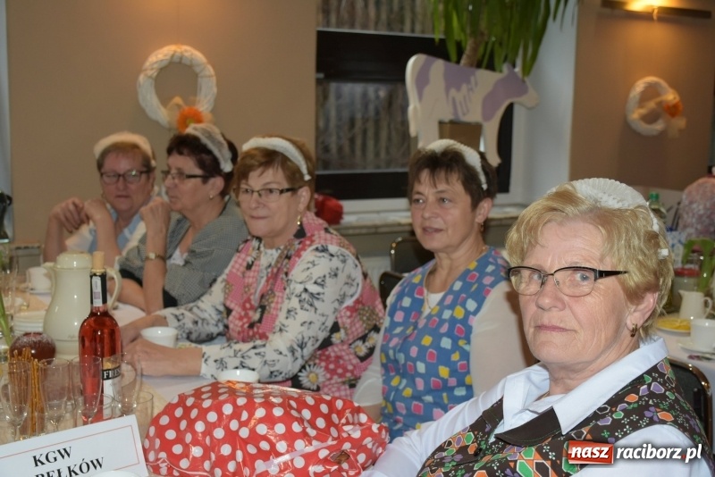 Zdjęcie w galerii na portalu naszraciborz.pl: Bez liczenia kalorii. Pół tysiąca pączków na tłustym czwartku w Tworkowie  wiadomości z regionu