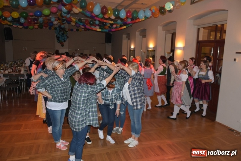 Zdjęcie w galerii na portalu naszraciborz.pl: Bez liczenia kalorii. Pół tysiąca pączków na tłustym czwartku w Tworkowie  wiadomości z regionu