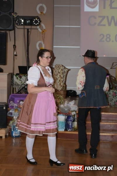 Zdjęcie w galerii na portalu naszraciborz.pl: Bez liczenia kalorii. Pół tysiąca pączków na tłustym czwartku w Tworkowie  wiadomości z regionu