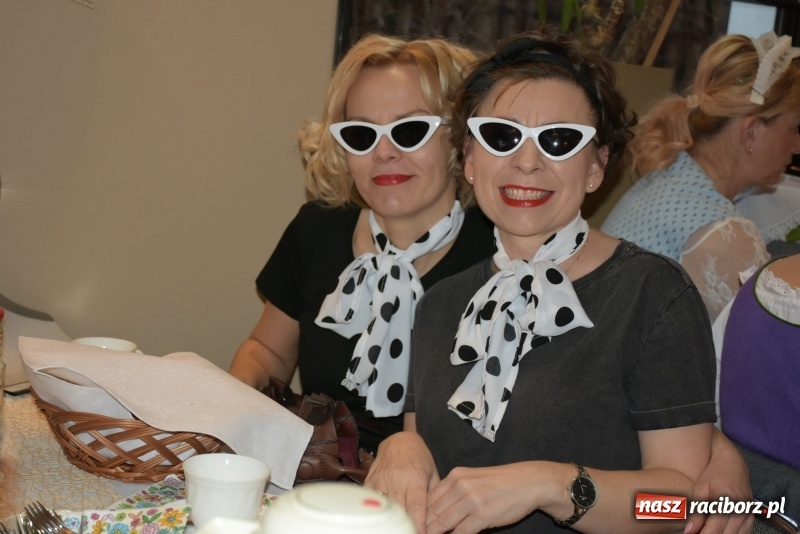 Zdjęcie w galerii na portalu naszraciborz.pl: Bez liczenia kalorii. Pół tysiąca pączków na tłustym czwartku w Tworkowie  wiadomości z regionu