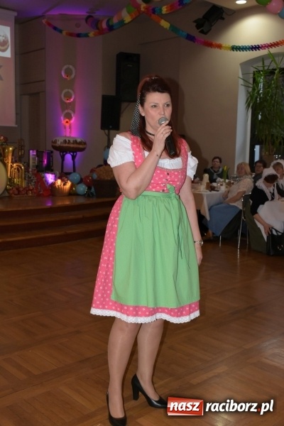 Zdjęcie w galerii na portalu naszraciborz.pl: Bez liczenia kalorii. Pół tysiąca pączków na tłustym czwartku w Tworkowie  wiadomości z regionu