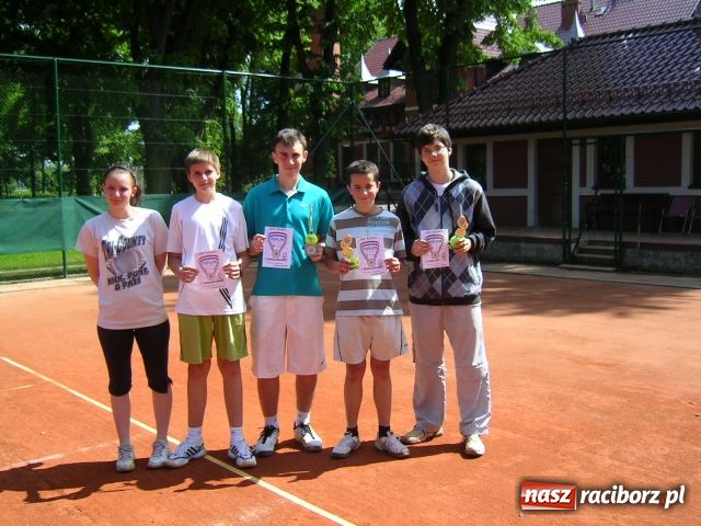 Zdjęcie w galerii na portalu naszraciborz.pl: Zmagania tenisowe z okazji Dnia Dziecka wiadomości z regionu