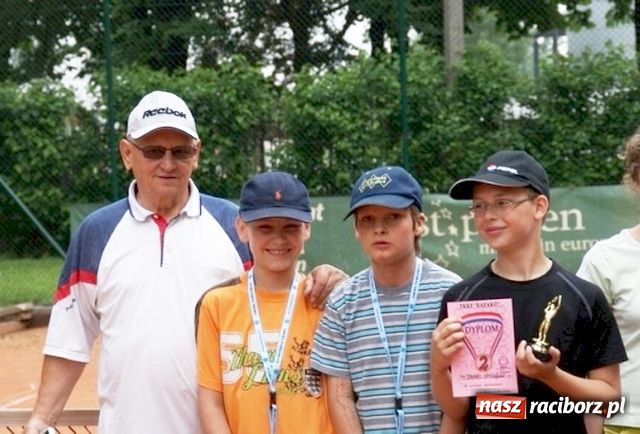 Zdjęcie w galerii na portalu naszraciborz.pl: Zmagania tenisowe z okazji Dnia Dziecka wiadomości z regionu