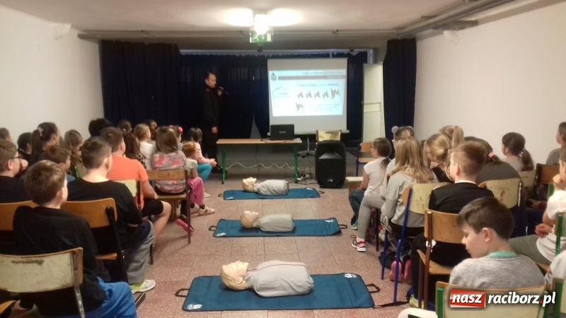 Zdjęcie w galerii na portalu naszraciborz.pl: Ogólnopolska akcja edukacyjno-prewencyjna Nie dla Czadu w SP 15 wiadomości z regionu