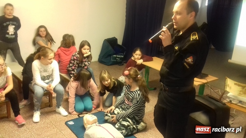 Zdjęcie w galerii na portalu naszraciborz.pl: Ogólnopolska akcja edukacyjno-prewencyjna Nie dla Czadu w SP 15 wiadomości z regionu